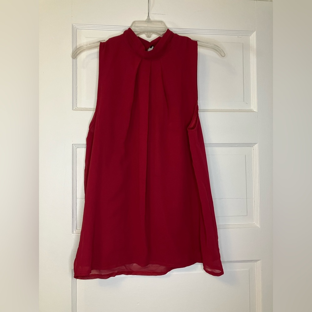 Burgundy office tank too